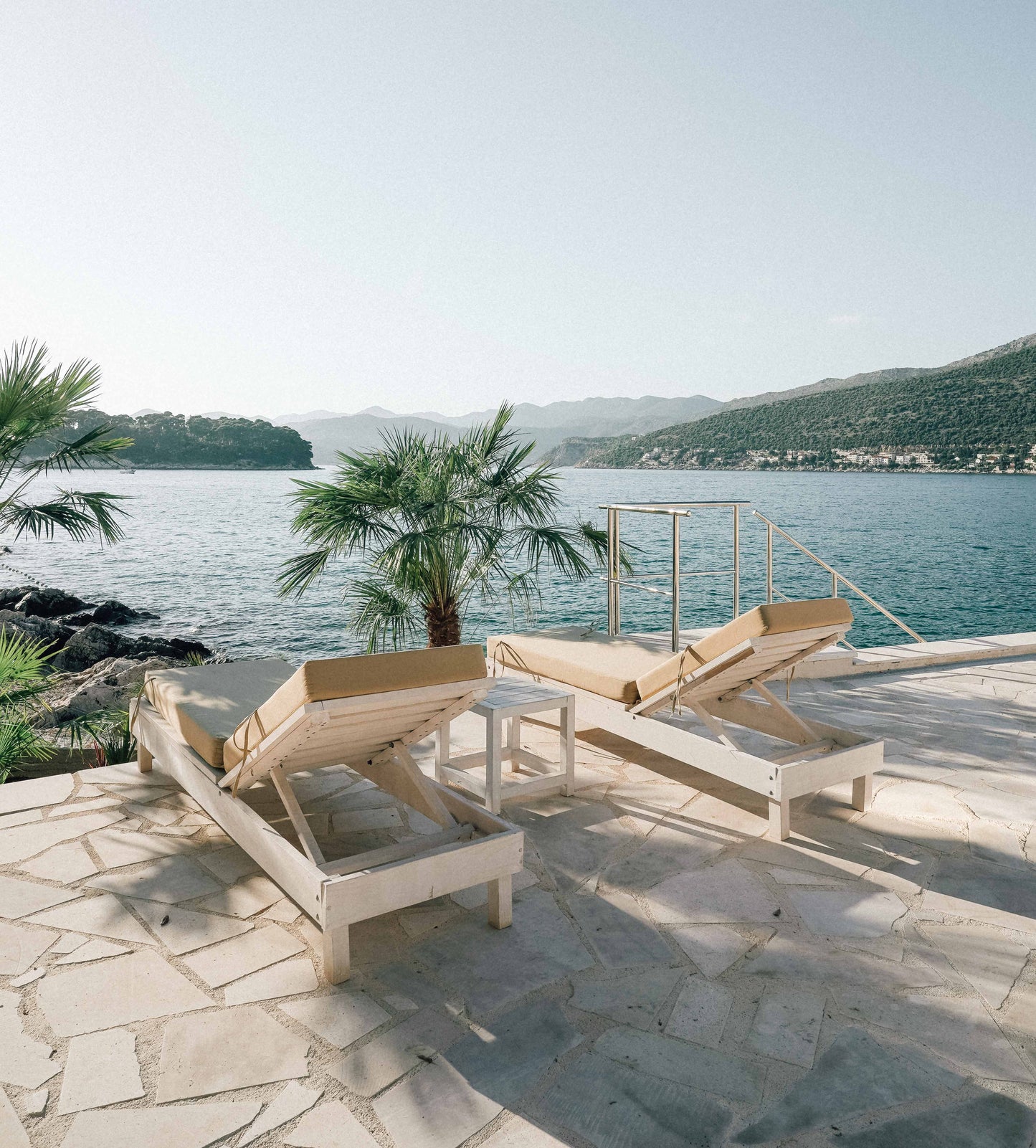 DECK CHAIRS & PARASOL